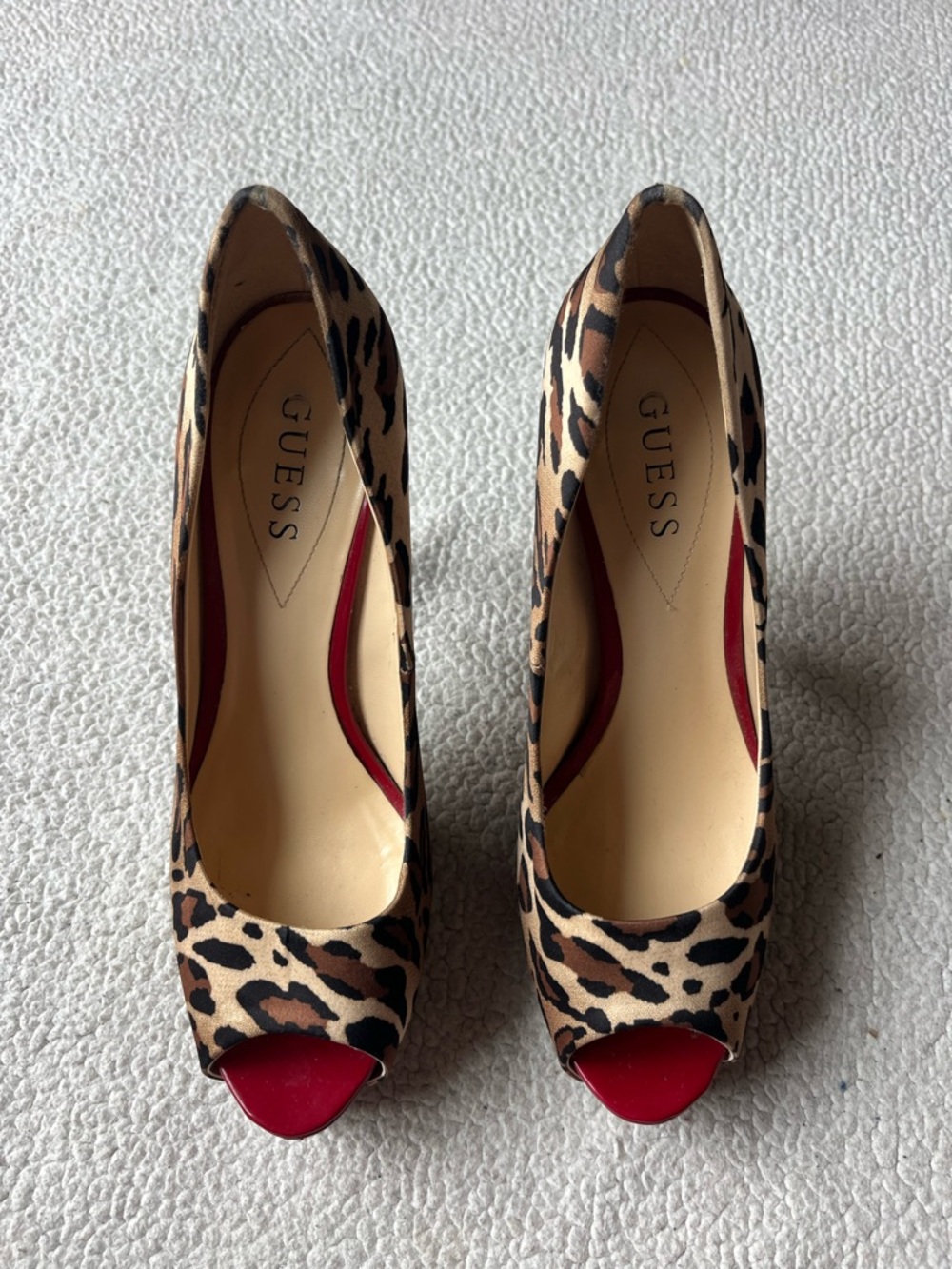 GUESS LEOPARD PRINT PEEP TOE HIGH HEELS WOMENS SIZE 8 5” - Picture 2 of 7